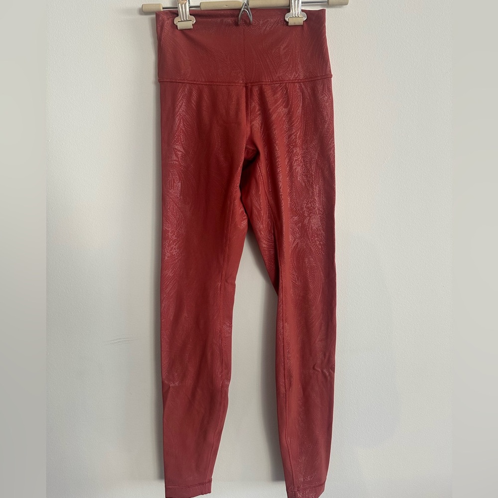 Lululemon leggings wunder under size 4